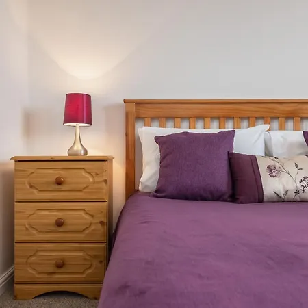Arundel - Luxurious, Homely & Dog Friendly With Parking Whitby