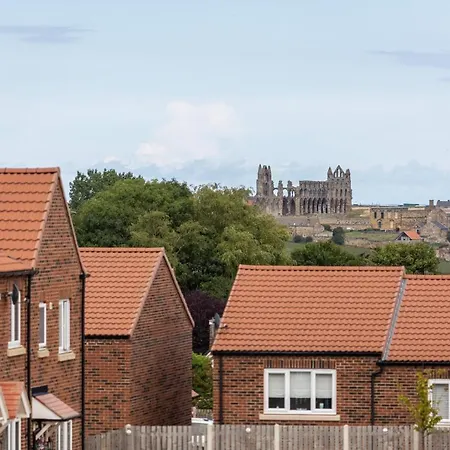 Arundel - Luxurious, Homely & Dog Friendly With Parking * Whitby